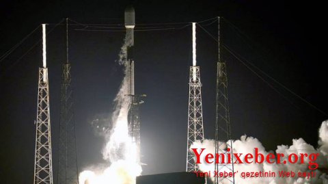 SpaceX запустила ракету-носитель с 54 спутниками