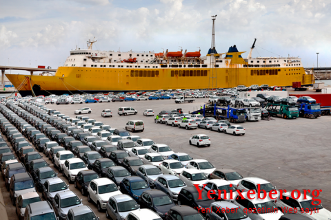 В этом году количество автомобилей, ввезенных из Грузии в Азербайджан, увеличилось, а их стоимость снизилась