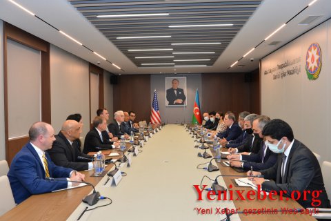 Джейхун Байрамов встретился с губернатором штата Оклахома-