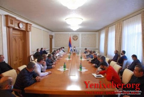 Почему сепаратисты всё еще находятся в Карабахе? 