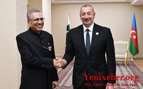Президент Ильхам Алиев поздравил президента и премьер-министра Пакистана