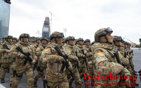 Закир Гасанов поручил личному составу армии быть готовыми к применению боевых средств