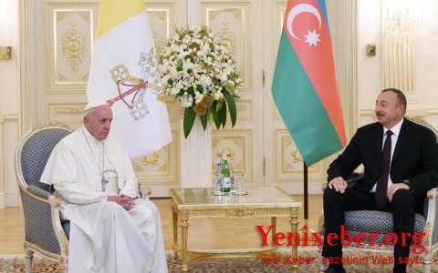 Президент Ильхам Алиев направил поздравительное письмо Папе Римскому