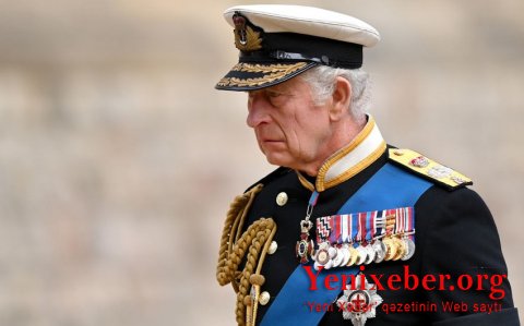 Карл III совершит первый зарубежный визит во Францию