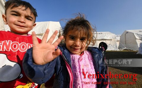 Говорящие фото из палаточного городка в Кахраманмараше...