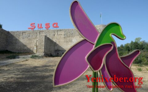 Первые 40 туристов отправились в Шушу