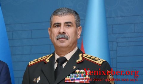 - şəxsi heyəti təbrik etdi