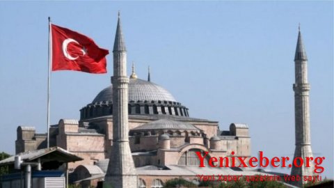 Ayasofya: Türkiyə tikilini məscidə çevirmək qərarını təxirə salıb-