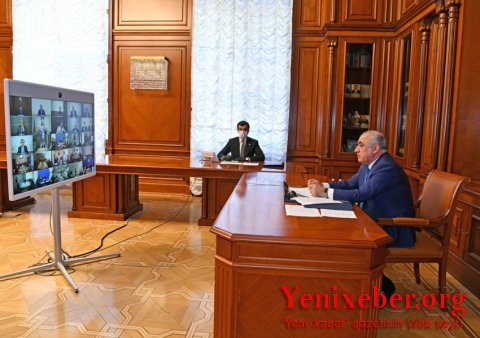 Əli Əsədov karantin rejimi ilə bağlı videomüşavirə keçirdi