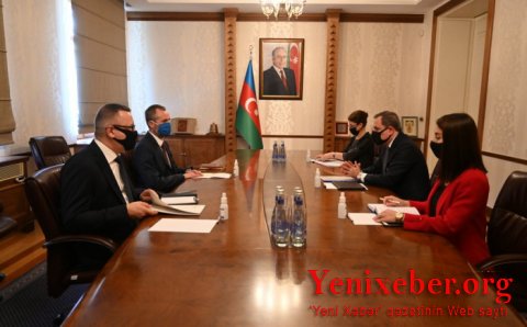 Ceyhun Bayramov Polşa səfiri ilə görüşdü-