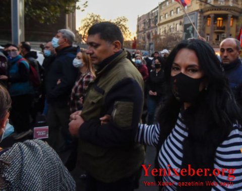 Paşinyanı tənqid edən deputatlar ölümlə hədələnir