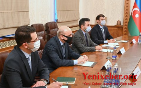 Ceyhun Bayramov İƏT-in Gənclər Forumunun prezidentini qəbul edib