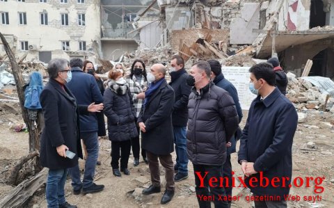 İtaliyalı deputatlar Gəncədə Ermənistanın hərbi cinayətləri ilə tanış olublar-