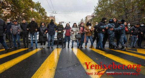 Nikol Paşinyanın istefası tələbilə itaətsizlik aksiyası başlayıb-