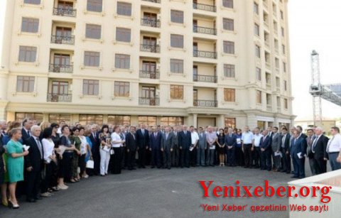 Lövhələrin dəyişdirilməsi və ya Həqiqətə Xidmət-