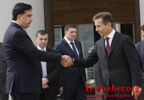 Qonşuda böhran dərinləşir: