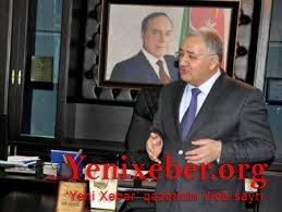 Ağdamın icra başçısı MASKASIZ, İÇKİLİ halda işğalan azad olunmuş doğulduğu kəndə getdi –