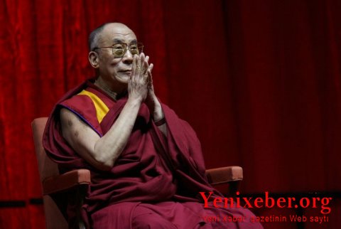 Dalay Lama da koronavirusa qarşı peyvənd olunub