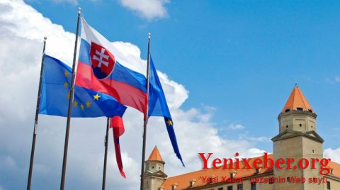 Bu ölkə də rusiyalı diplomatları deportasiya edir