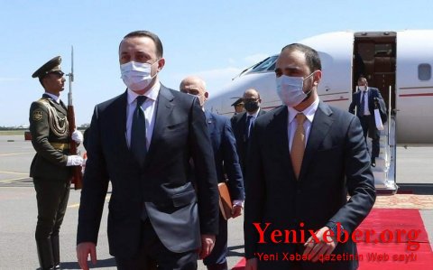 Gürcüstanın baş naziri Ermənistandadır 