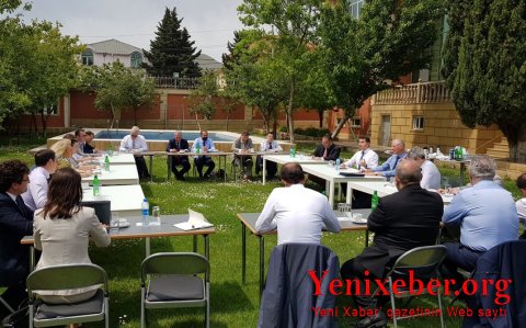 Hikmət Hacıyev Aİ səfirləri ilə görüşüb