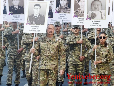 İlham Əliyev və Mehriban Əliyevanın iştirakı ilə Bakıda şəhidlərin xatirəsinə yürüş keçirilib -