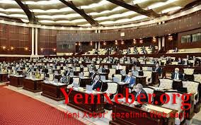 Milli Məclisin iclası başlayıb