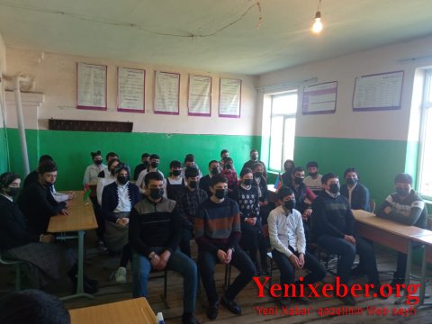 Şabranda polis əməkdaşları -