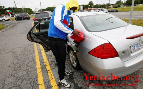 Bu ölkədə benzinin qiyməti rekord həddə çatıb