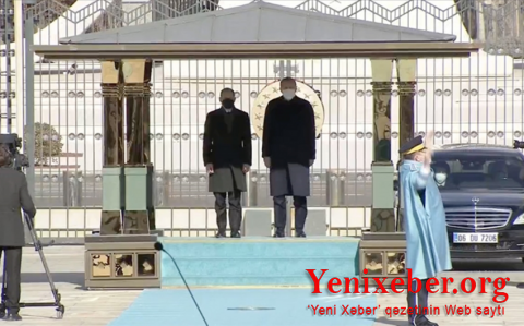 Ərdoğan Almaniya kansleri ilə görüşüb-