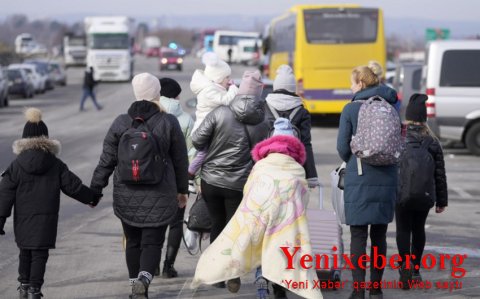 Azərbaycanlılar qərbi Ukraynada müvəqqəti sığınacaqlar təşkil edir