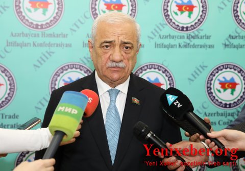 Tələbələrə ATİAHİ Respublika Komitəsinin adlı təqaüdü təqdim edilib -