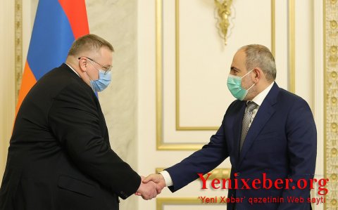 Paşinyan Overçukla kommunikasiyaların açılmasını müzakirə edib