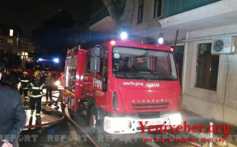 Bakıda yaşayış binasında baş verən yanğında bir nəfər ölüb-
