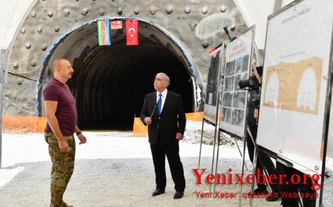 Prezident Toğanalı-Kəlbəcər avtomobil yolunda inşa edilən iki tunelin tikintisi ilə tanış olub