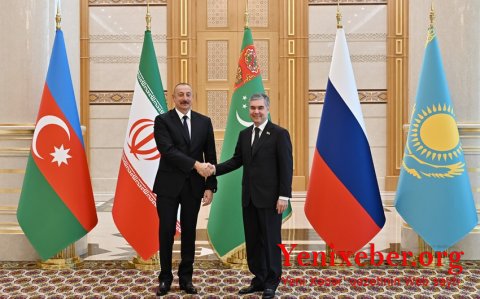 İlham Əliyev Qurbanqulu Berdiməhəmmədovla görüşüb