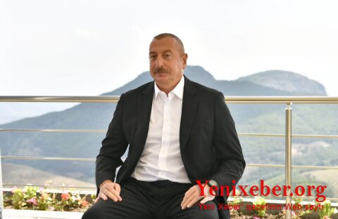 Prezident İlham Əliyev Azərbaycan qadınlarını təbrik edib