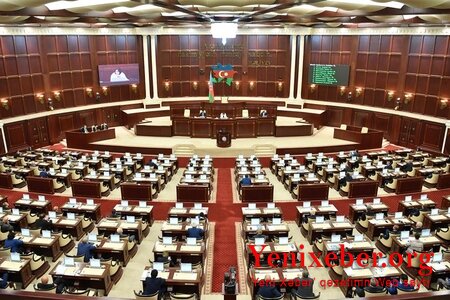 Milli Məclisin iclası başladı -