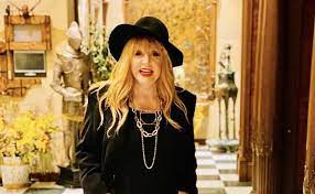 Alla Puqaçova Rusiyaya qayıdıb