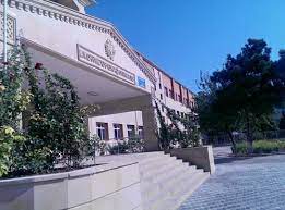 Direktor əvəzi müəllimlərə və saytlara özünü təriflətdirir -