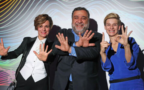 “yıxıb-sürüdü”... -