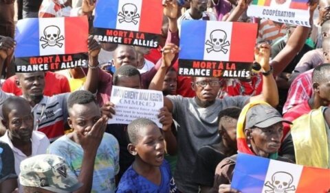 - Yeni Kaledoniyanın müstəqillik hərəkatı boğulur