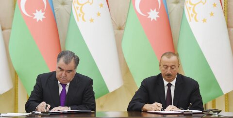 Azərbaycan və Tacikistan arasında yeddi sənəd imzalanıb -