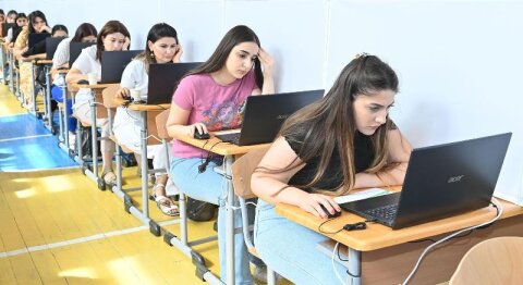 MİQ imtahanları verirlər