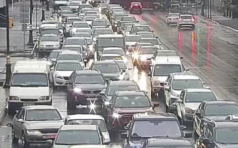 Bakının bu yollarında tıxac var -