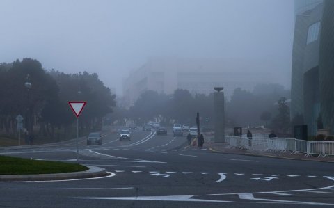BDYPİ dumanlı havaya görə sürücülərə xəbərdarlıq edib