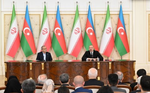 Azərbaycan və İran prezidentləri mətbuata birgə bəyanatlarla çıxış ediblər -