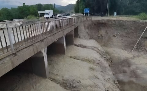 Şabranda sel nəticəsində həlak olan neftçilərin sayı 3-ə çatıb -