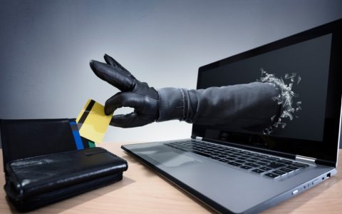 Bank kartlarından 20 min oğurluq