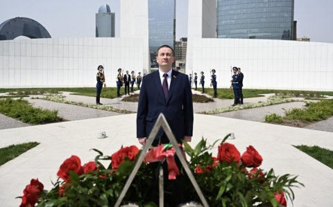 Belarusun Baş naziri Zəfər parkını ziyarət edib